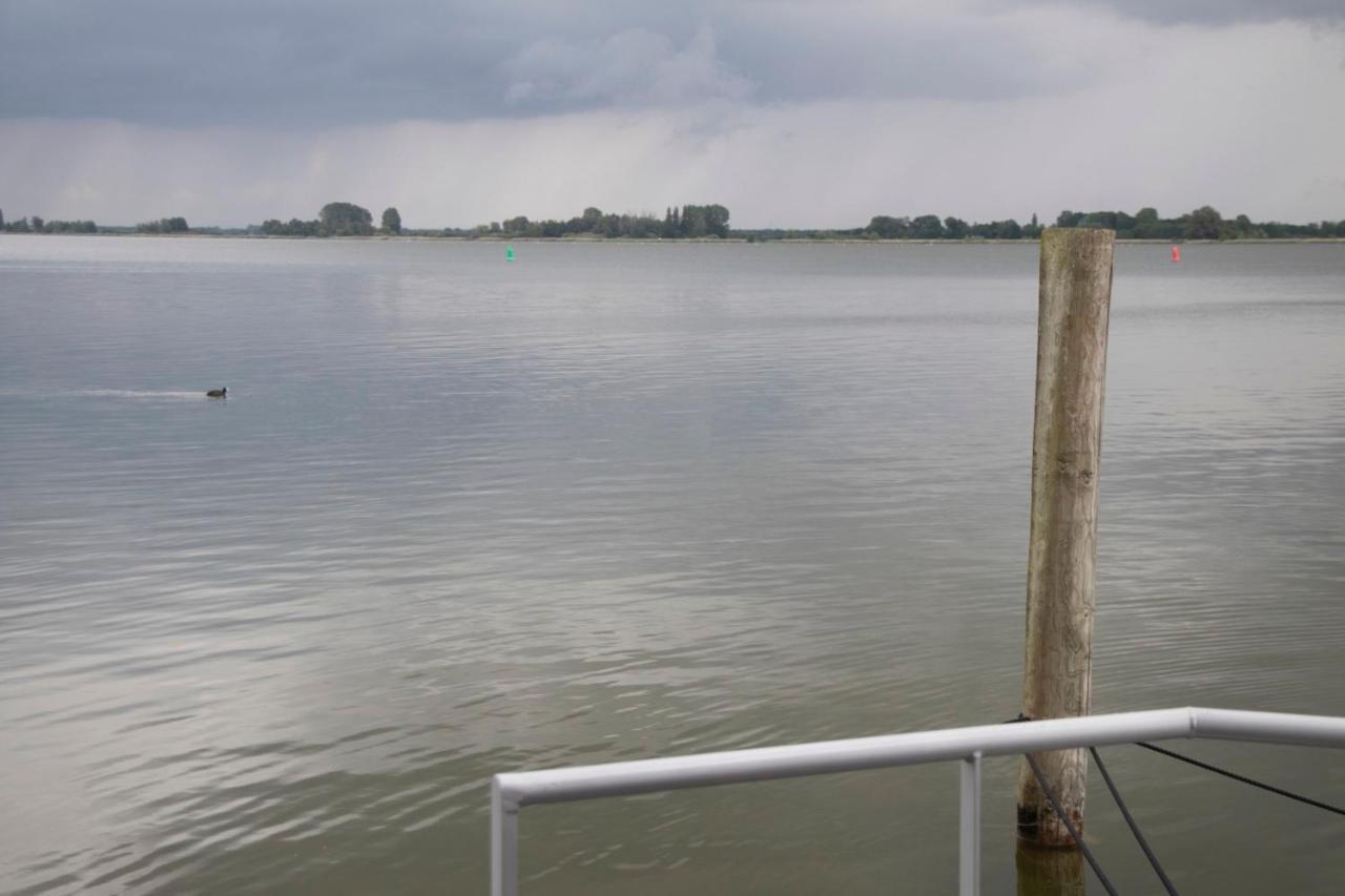 Houseboat Uitzicht Over Veluwemeer, Natuurlokatie, Prachtige Vergezichten Biddinghuizen Exterior photo